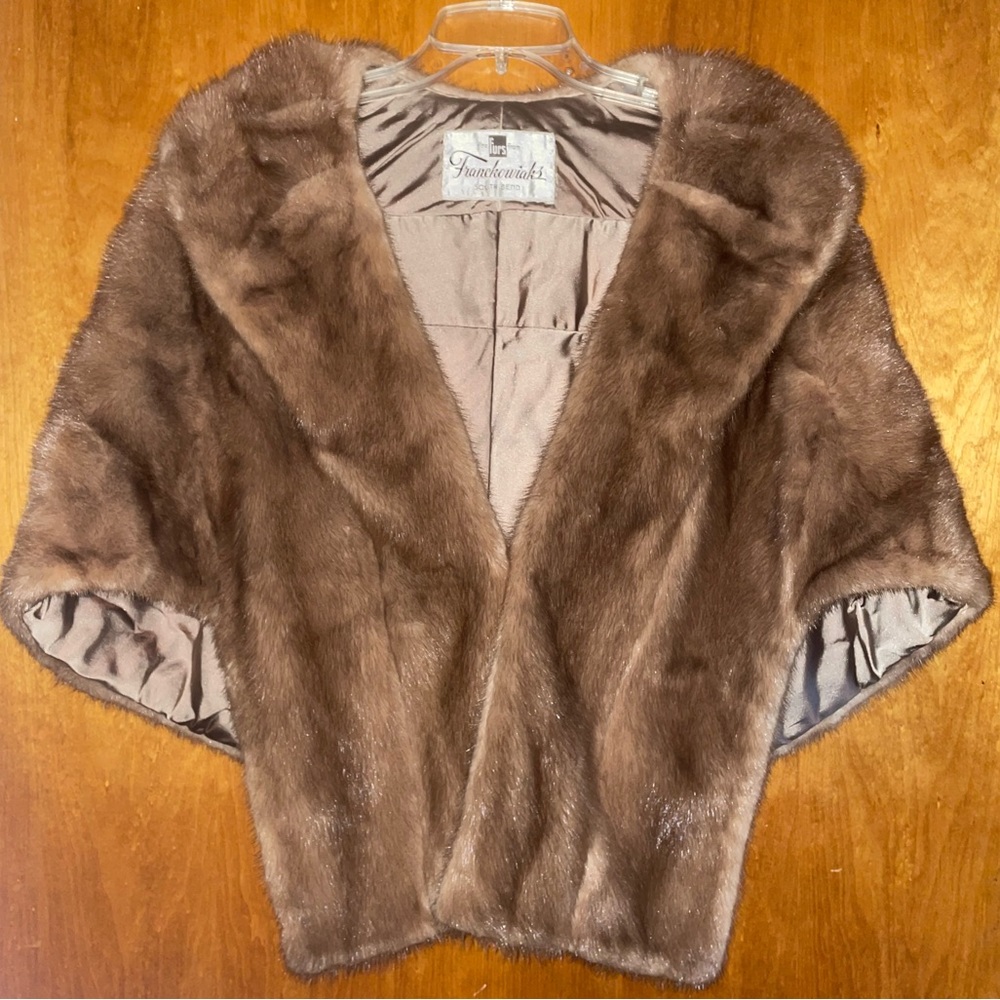 Franckowiaks Womens Fine Fur Mink Shawl
